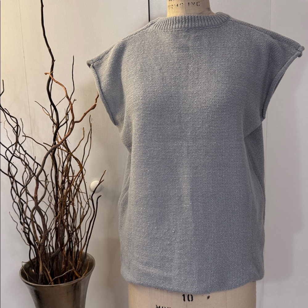 Gray Sleeveless Knit Top - Picture 1 of 5